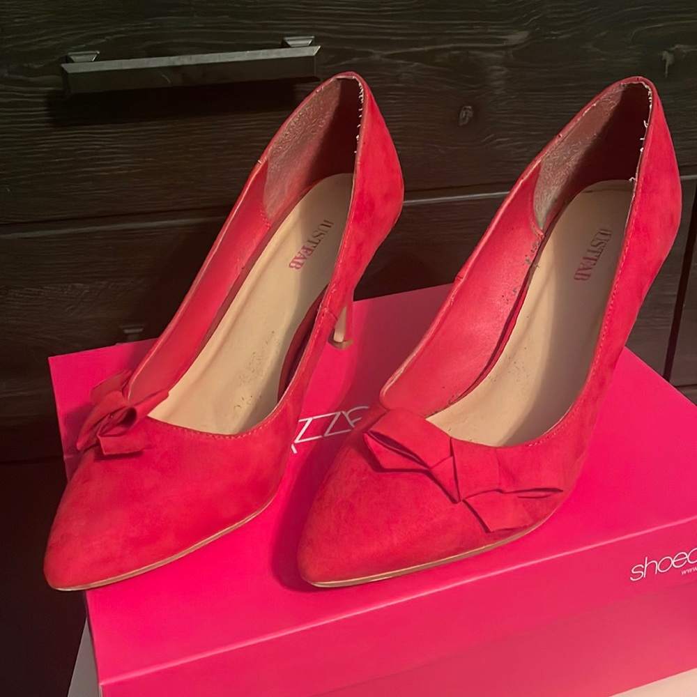 Red Suede JustFab Heel with Bow detail size 11